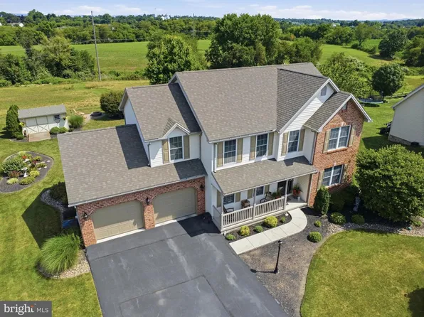 1427 Hunters Chase #51, Chambersburg, PA 17202