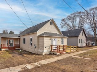 117 S Irving St, Saint Charles, MI