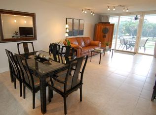 575 Oaks Ln APT 303, Pompano Beach, FL 33069