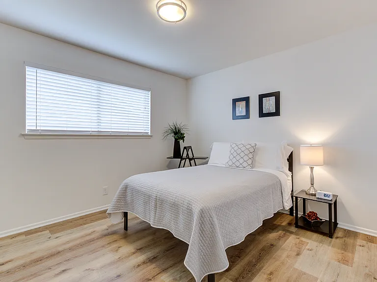 502 Downshire Dr — Photo 17
