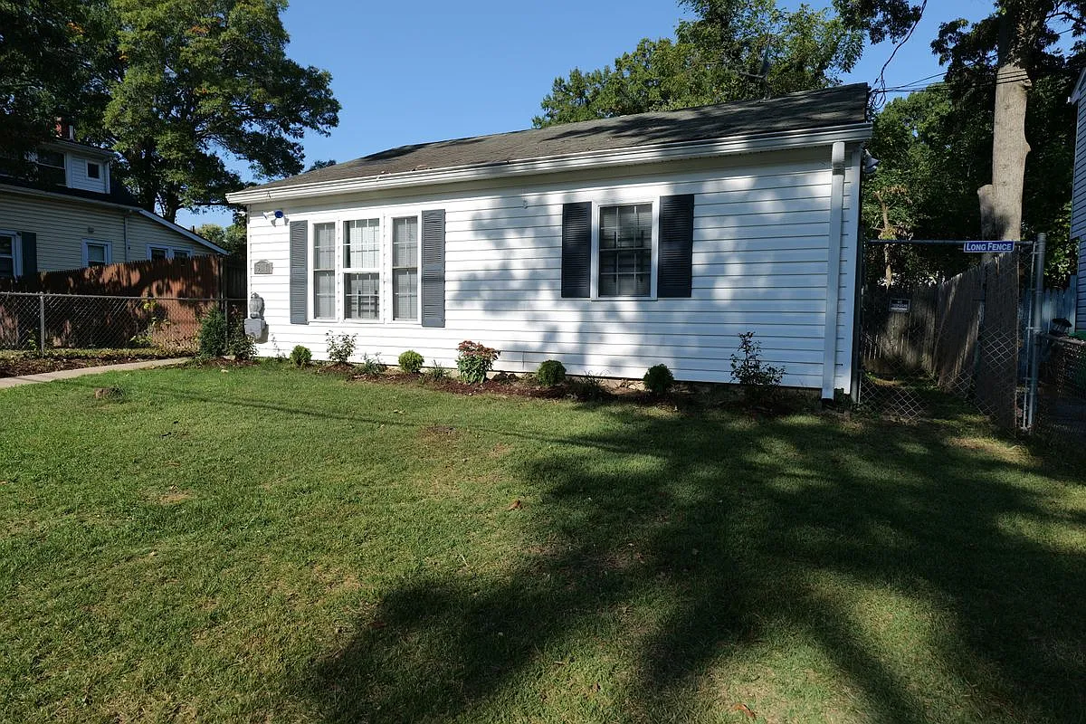 2 bed, 1.0 bath, 672 sqft, $1,850 — Photo 2
