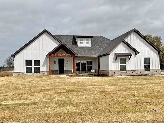 4th image of 2001 Collin St