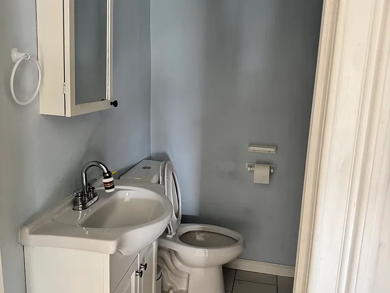 488 William St #3 — Photo 3