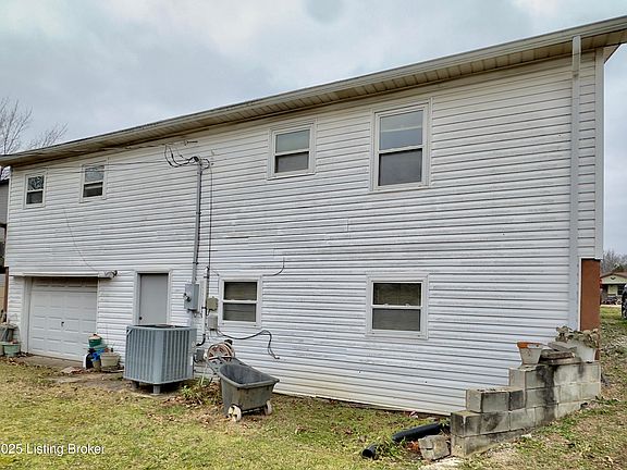 4th image of 1785 Holly Ct