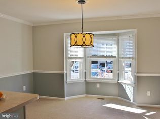 213 Fairfield Dr, Warrenton, VA 20186