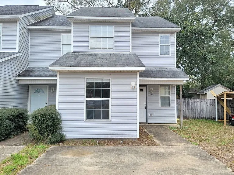 647 Virginia Oak Ct — Photo 1
