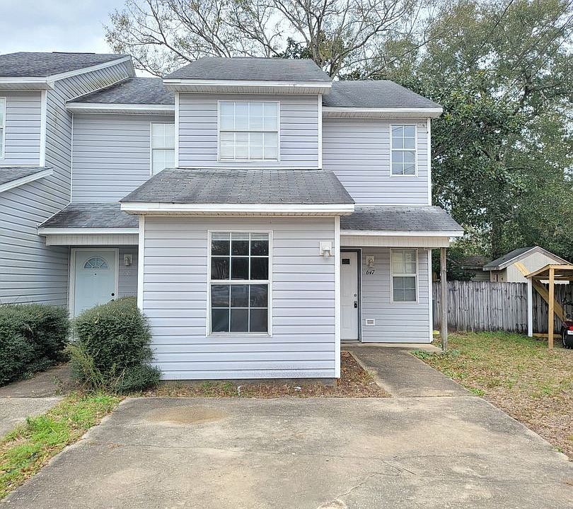 1st image of 647 Virginia Oak Ct