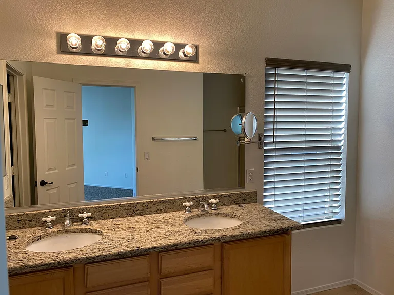 9427 E Whitewing Dr — Photo 8
