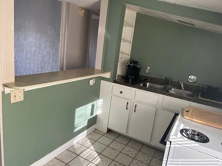 3121 W 26th St #4 — Photo 5