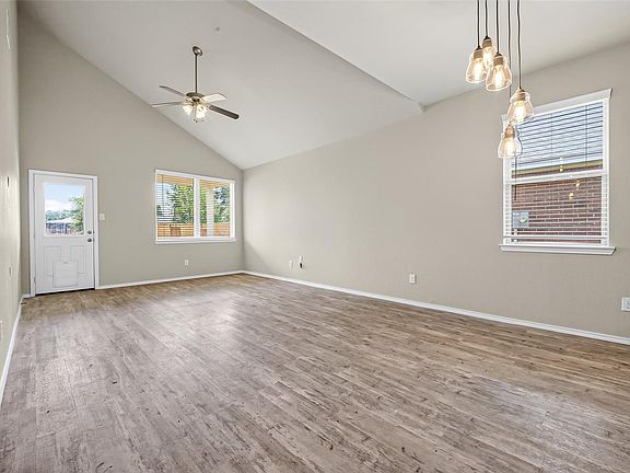 4th image of 2314 Fallen Willow Ct