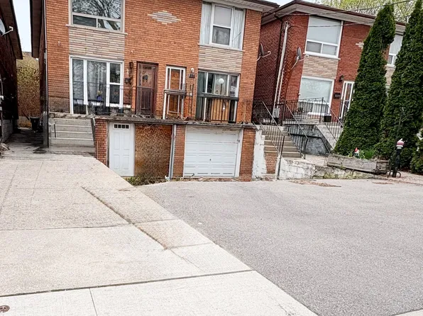 237 Pickering St, Toronto, ON M4E 3J9
