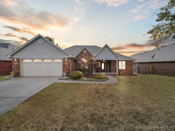 2010 Aspen Dr, Tahlequah, OK 74464