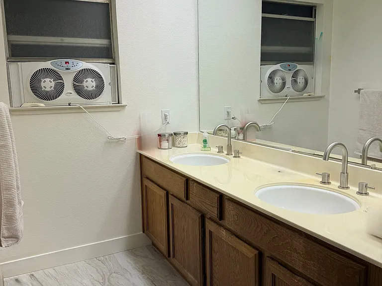 Mary Caroline Dr — Photo 6