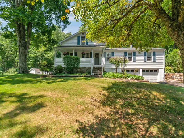6 Plaster House Road, Southbury, CT 06488