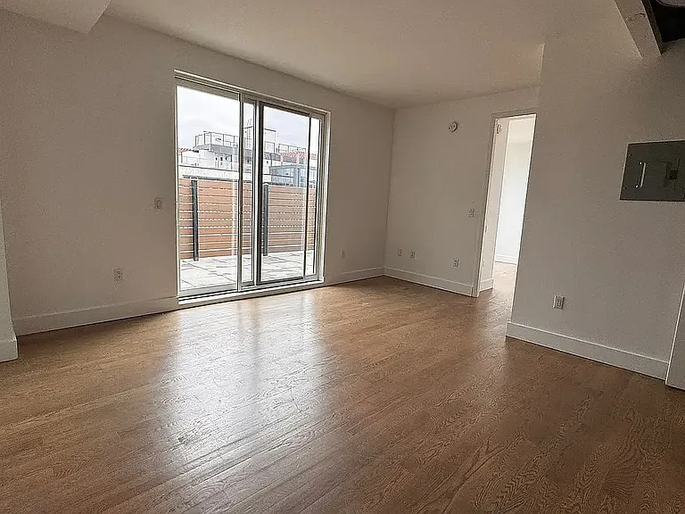 796 Lexington Ave #3B — Photo 4