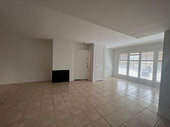 2nd image of 1120 N Flores St #3