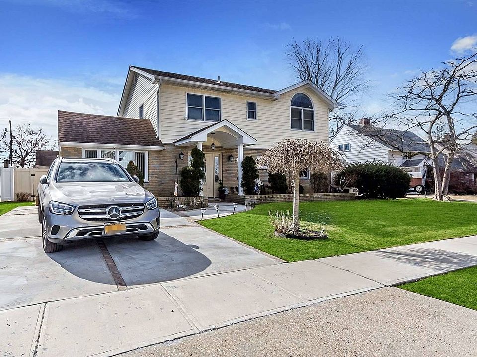 1st image of 84 Elm Dr N