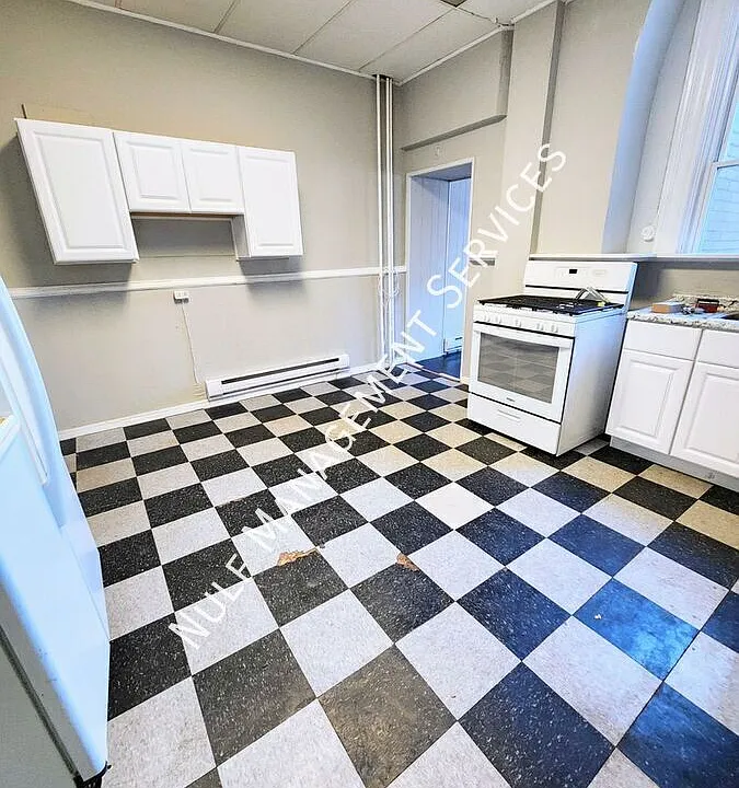 4043 Penn Ave #1