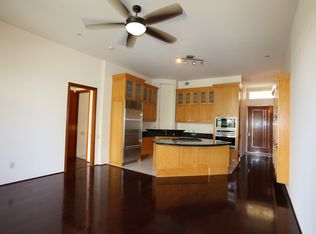 427 Launiu St APT 403, Honolulu, HI 96815