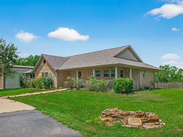 1030 Ginger St, Santa Fe, TX 77517