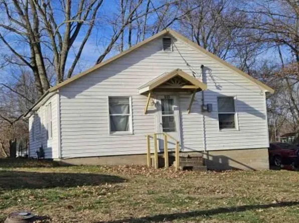 513 N Mill St, Greenup, IL 62428