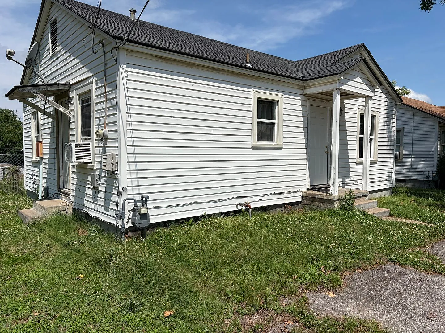 2 Bedroom and 1 Bathroom House — Photo 2