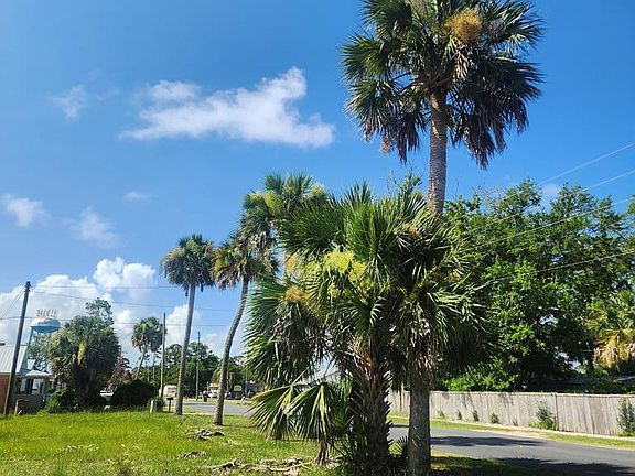 3rd image of 2 8th St