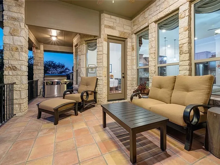 208 Maxwell Way — Photo 23