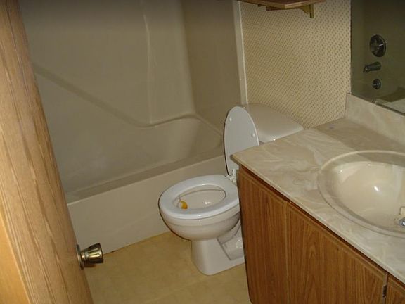 3rd image of 205 Melissa Ct APT B