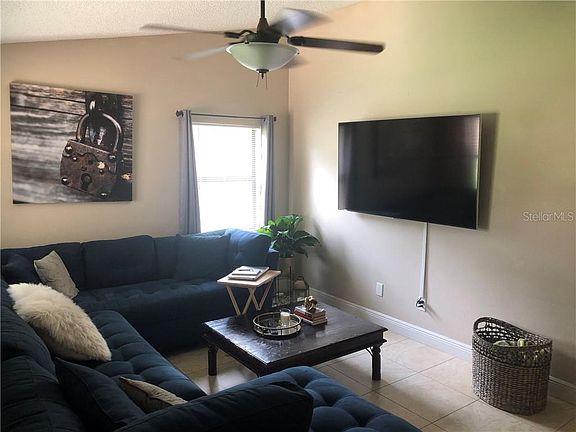 3rd image of 422 & 424 Forest Park Ln