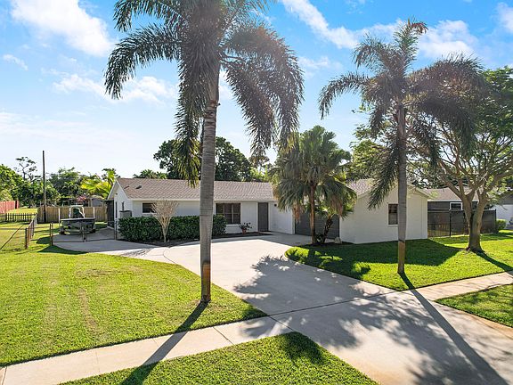 2nd image of 2180 Monica Drive