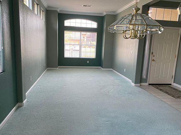 3rd image of 5015 Bradford Dr