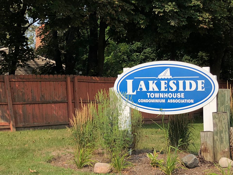 2nd image of 142 Ladd Rd #1