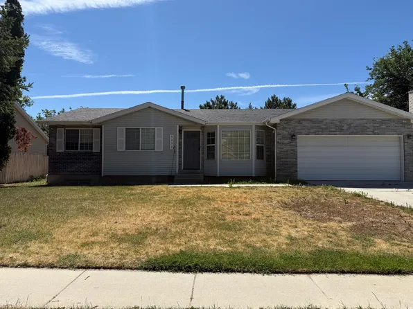 9892 Roseboro Rd, Sandy, UT 84092