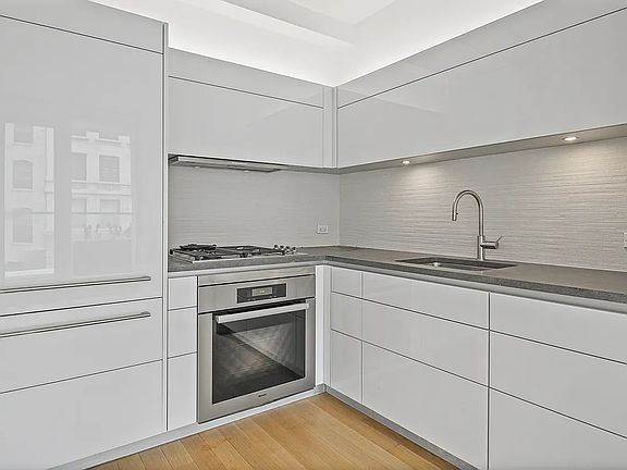 4th image of 241 5th Ave APT 4A