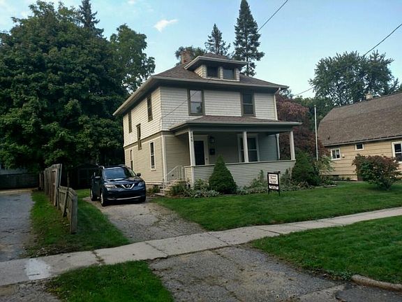 3rd image of 746 Randolph St