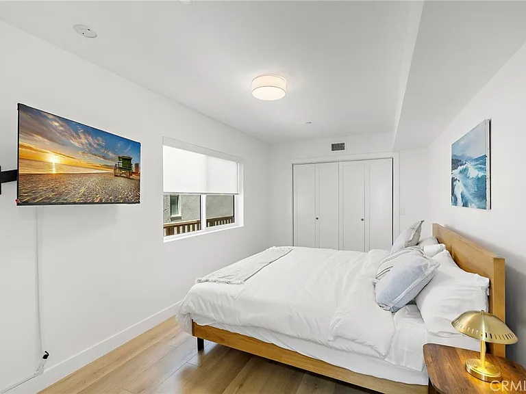 1045 Gaviota Dr #B — Photo 14