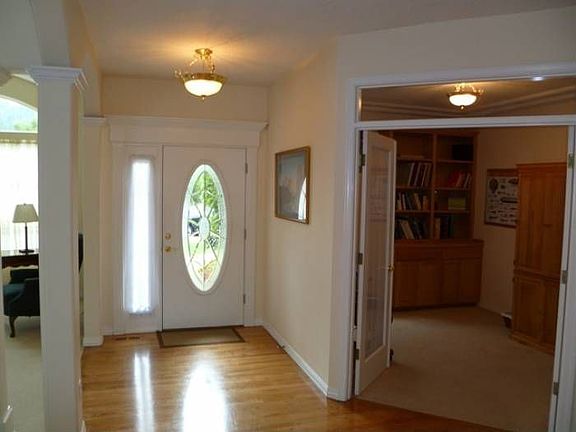 Entrancy Foyer