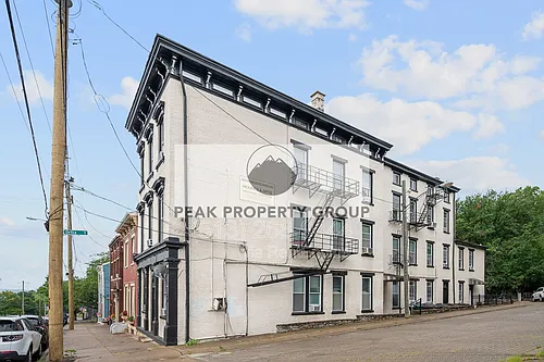 2419 Vine St Photo 1