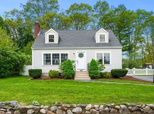 14 Walnut Rd, Chelmsford, MA 01824
