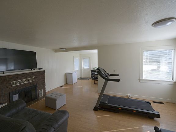 4th image of 3208 E Mahogany St