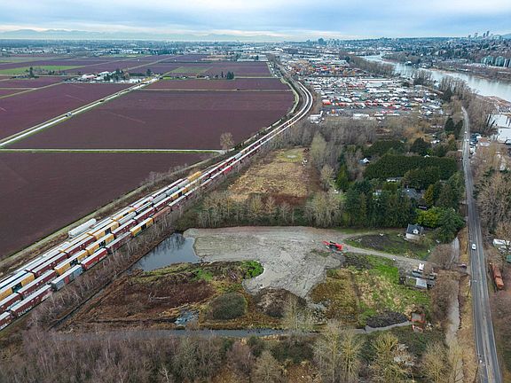 2nd image of 17260 River Rd