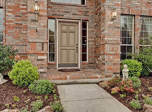 3rd image of 6608 Crestmoor Ln