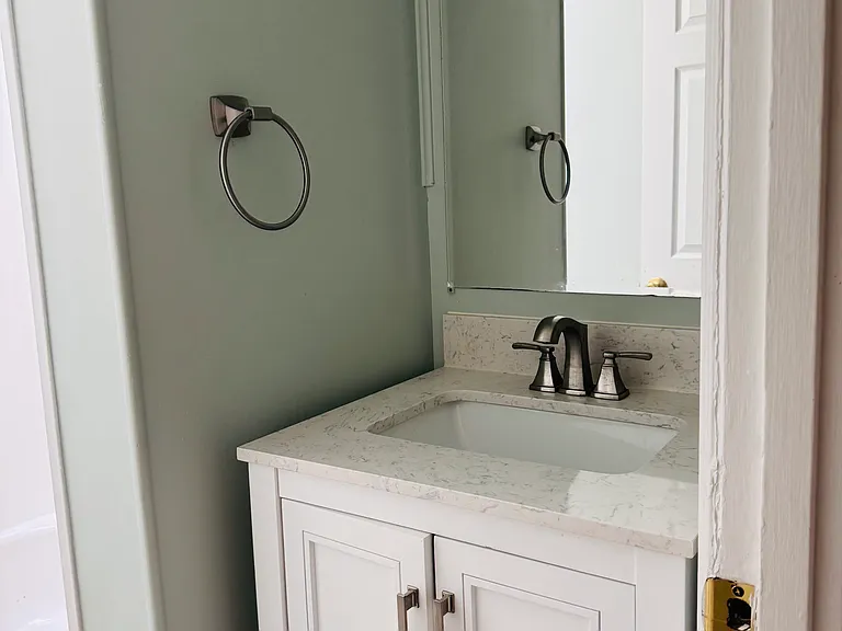 403 S Sycamore St — Photo 13