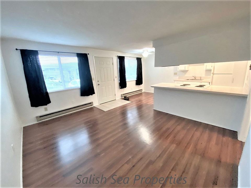Large area and separate dining area