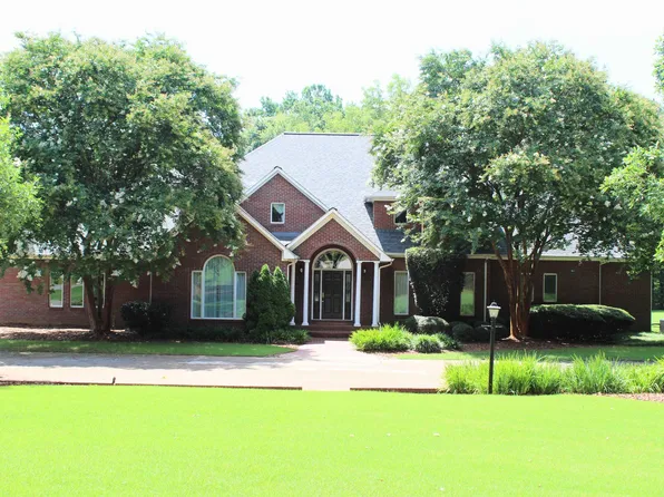 261 Hilldale Rd, Anniston, AL 36207