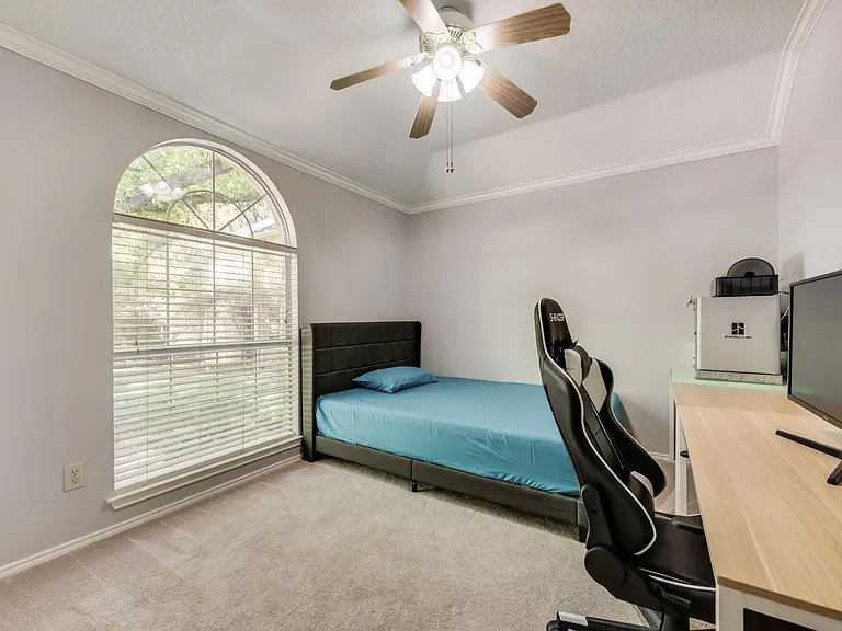 7404 Catlow Ct — Photo 22