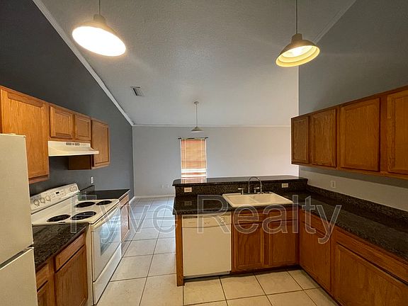 4th image of 7963 Tarling Ave