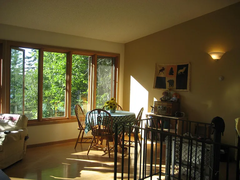3703 Lindseth Dr NE — Photo 4