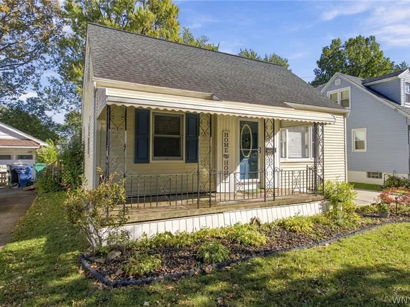 635 74th St, Niagara Falls, NY 14304